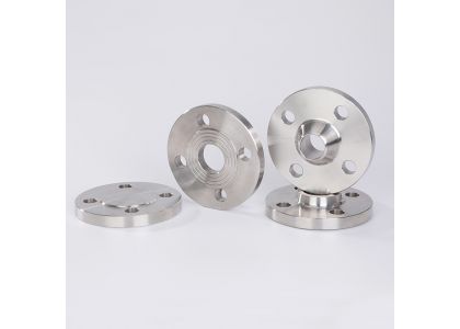 The uses of flange in pipeline system.